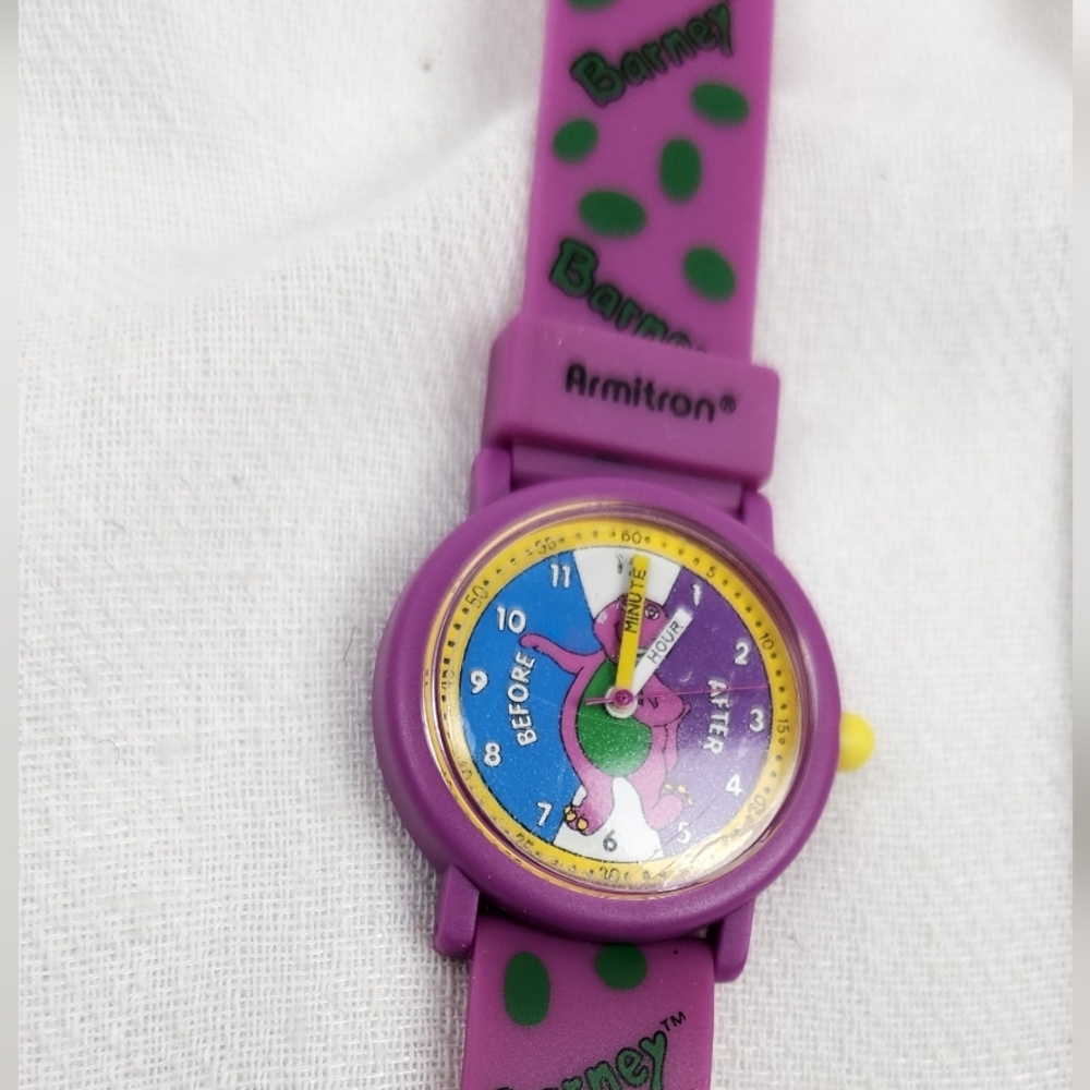Vintage Armitron Barney Watch & Teach Me Time Book. - Picture 3 of 10